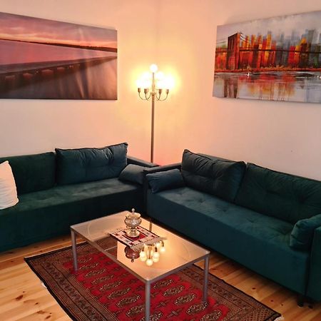 Nana-Eg-80M2 Sanierter Altbau-Parkplatz-Kleiner Garten-Wlan-Netflix-2Zimmer-Kueche-Dusche-Wanne-Waschmaschine Oberhausen  Eksteriør billede